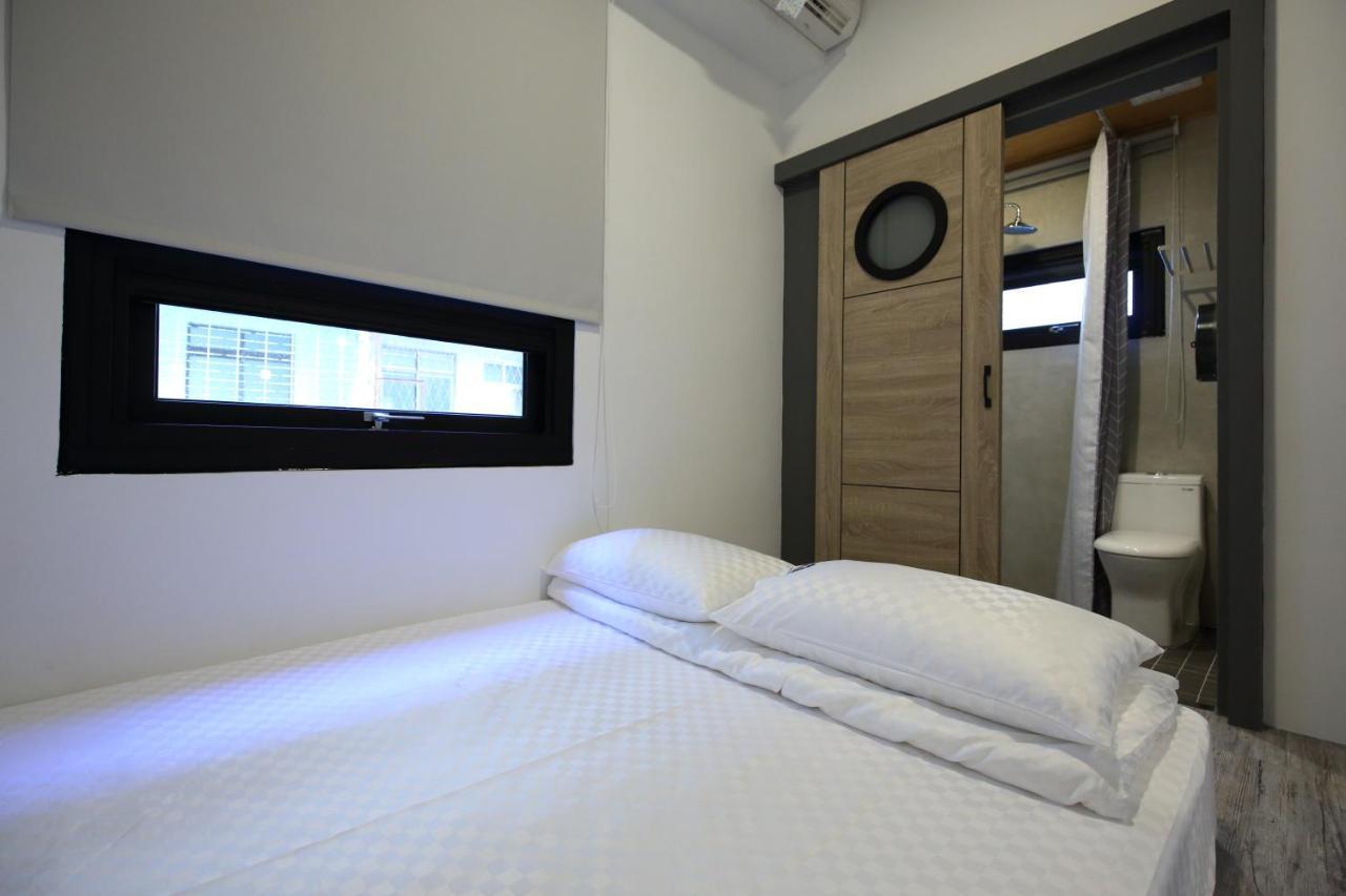 NinHao Hostel Hualien Buitenkant foto